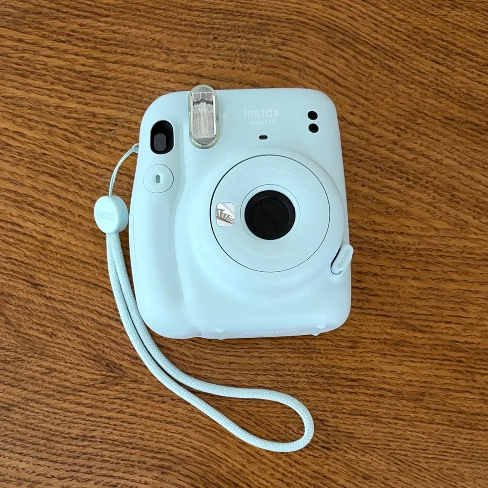 Fujifilm Instax Mini 11 Instant Camera - mint green *NOT WORKING*